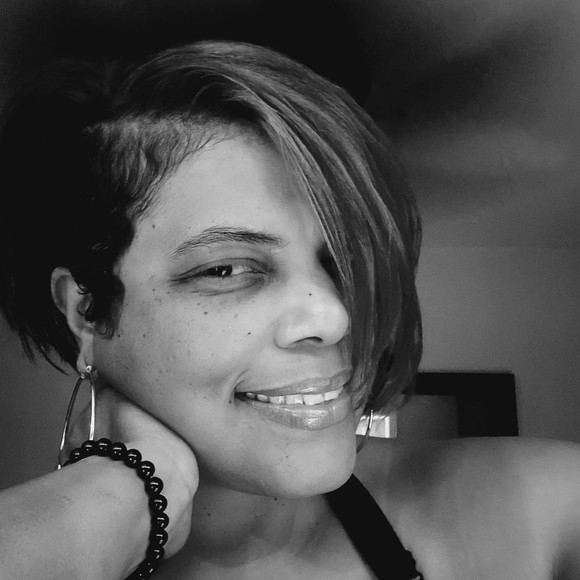 Meet your Posher, Michele - Picture 3 of 4